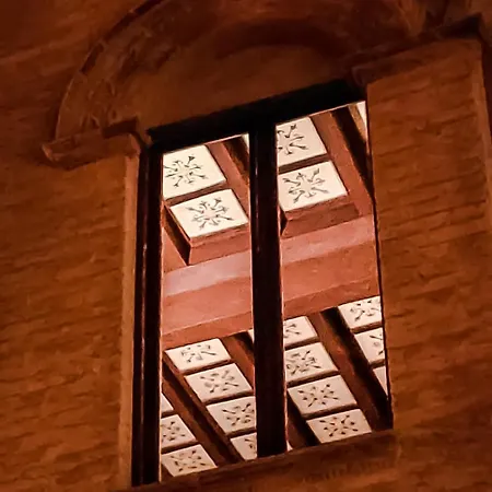 Renaissance Apartment *